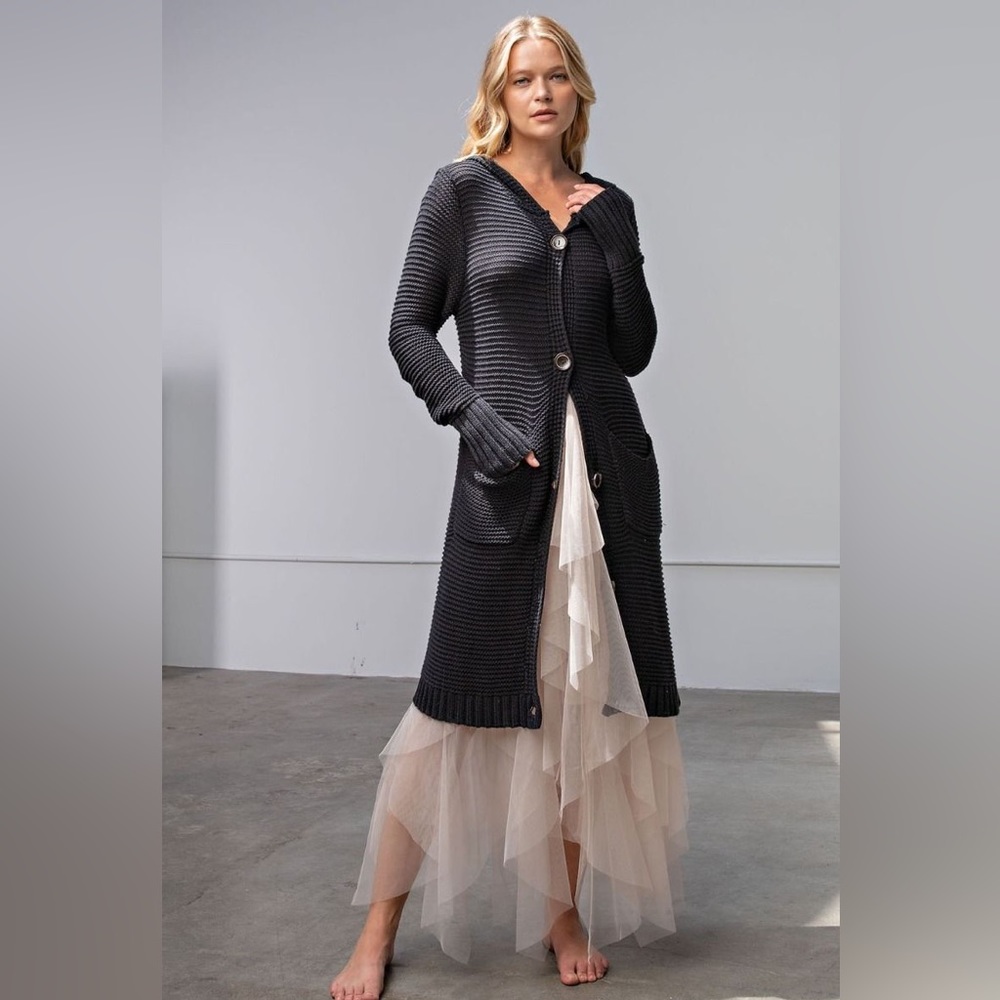 Easel M/L Long Sleeved Knitted Button-Down Hooded Cardigan in Black